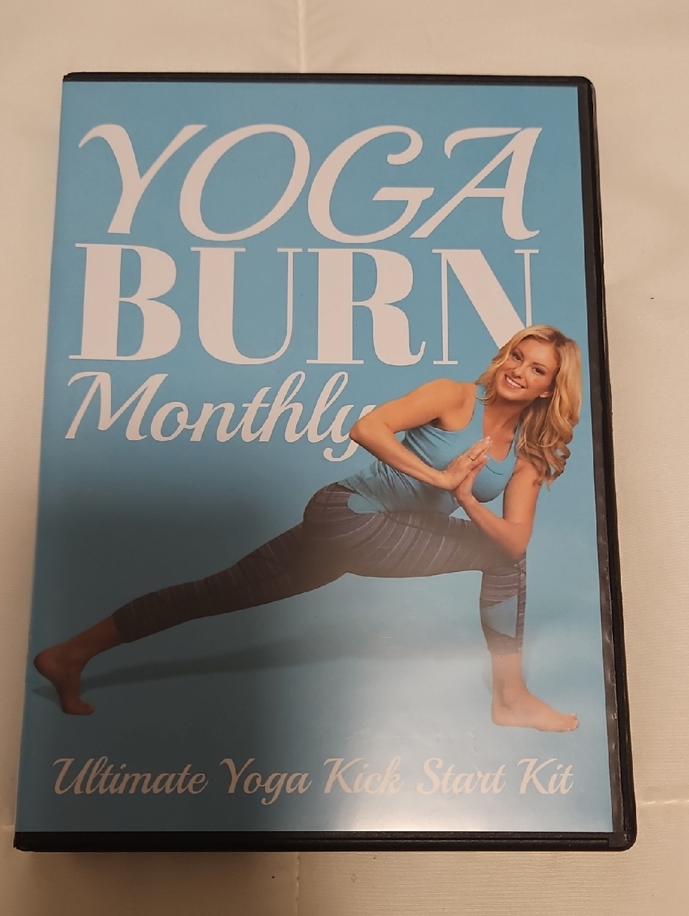 Yoga Burn Monthly - Blue Fitness DVD